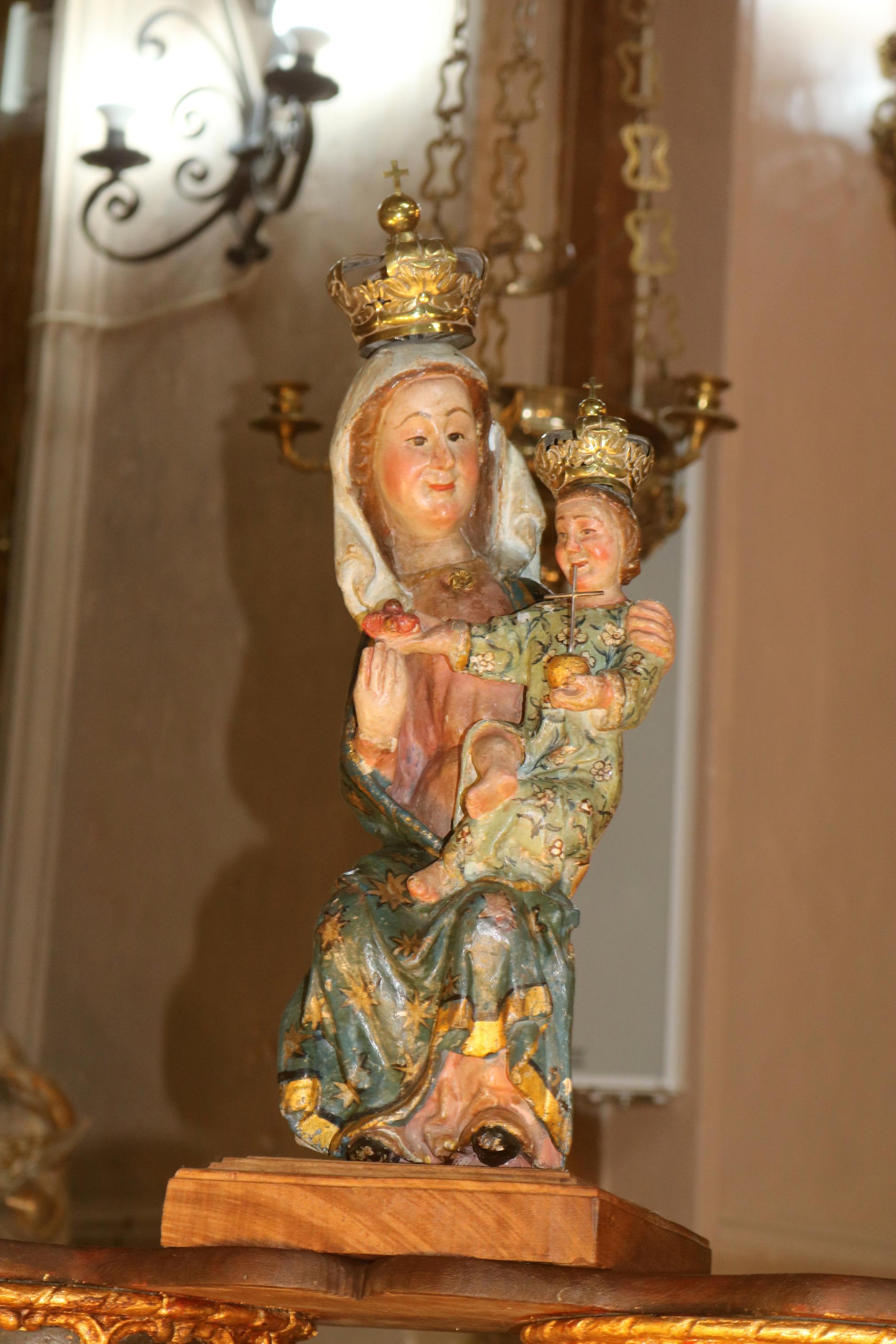 Baltanás se rinde a la Virgen de Revilla