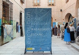 Paneles de la muestra 'Viaje a la Especería de Magallanes y Elcano' en el Patio del Pozo.