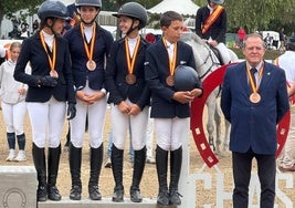 Equipo de Castilla y León, bronce en categoría infantil.