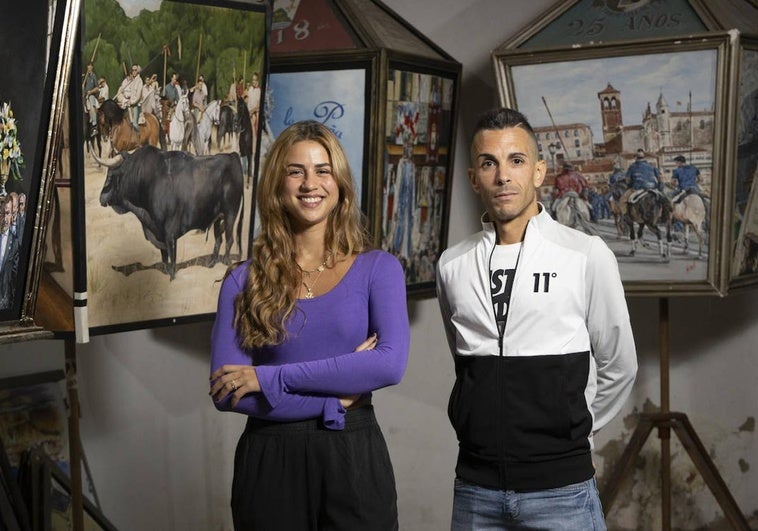 Victoria Francia, artista plástica y Francisco López, presidente de la Peña La Alforja.