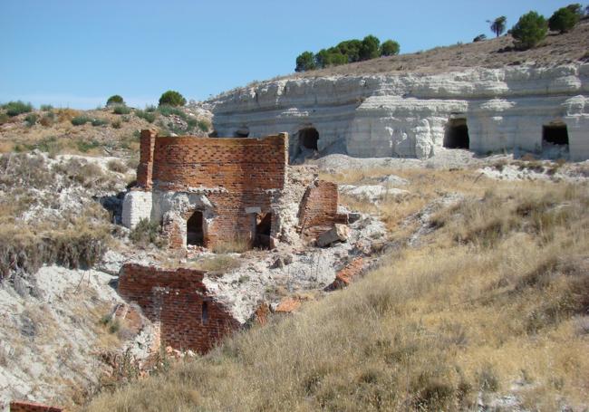 Horno y galerías en Portillo en el pago de Barco García.