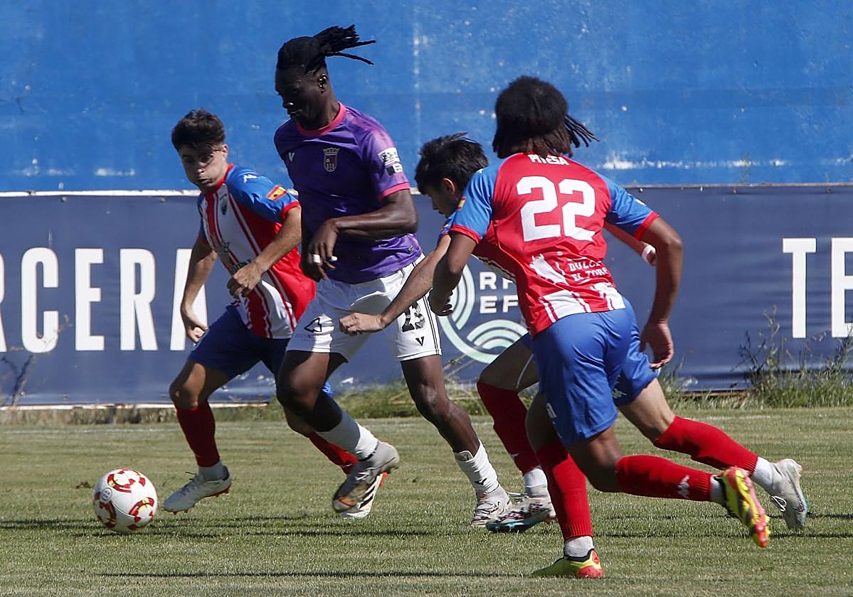 El Atlético de Tordesillas gana 2-0 al Palencia C.F.