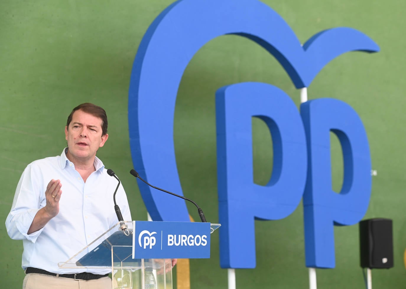 Alfonso Fernández Mañueco, participa comida popular de inicio del curso político del PP de Burgos.