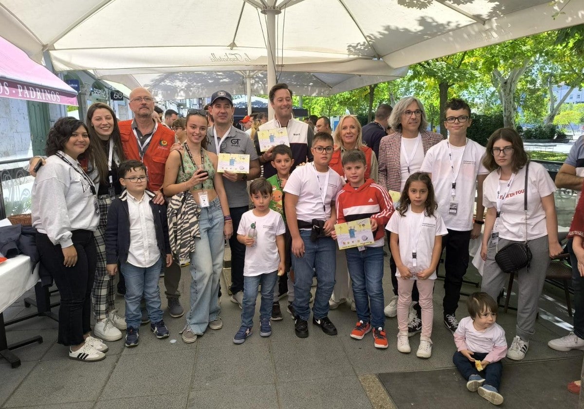 Las imágenes de la caravana solidaria de deportivos que ha recorrido Valladolid