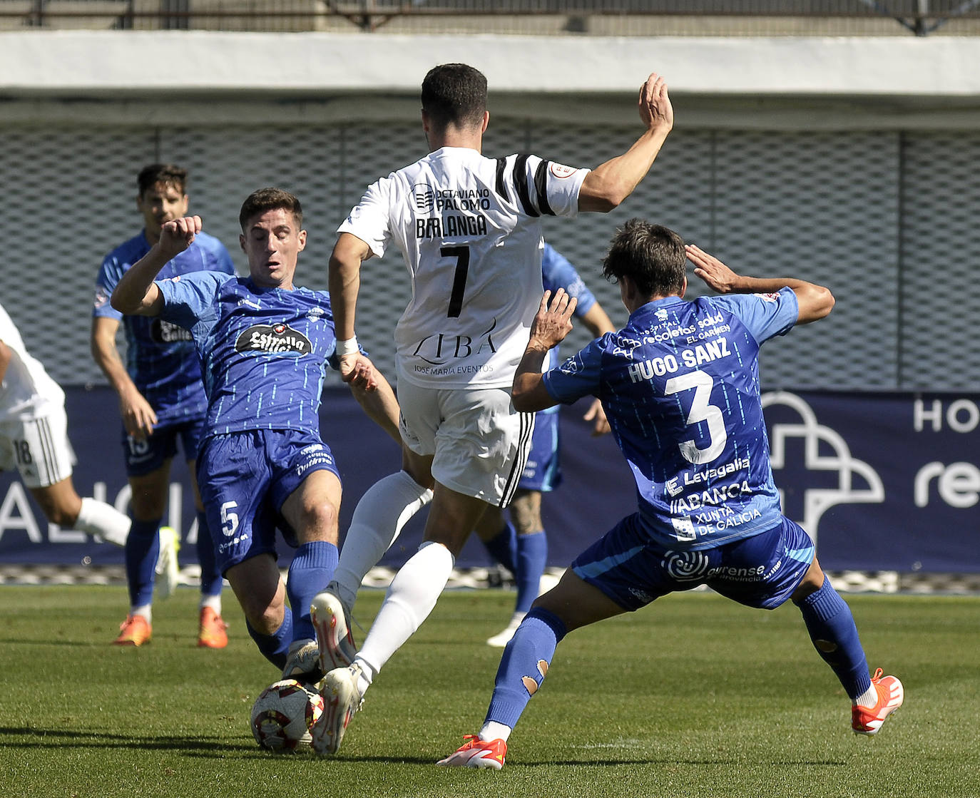 Fotografías del partido entre la Segoviana y el Ourense