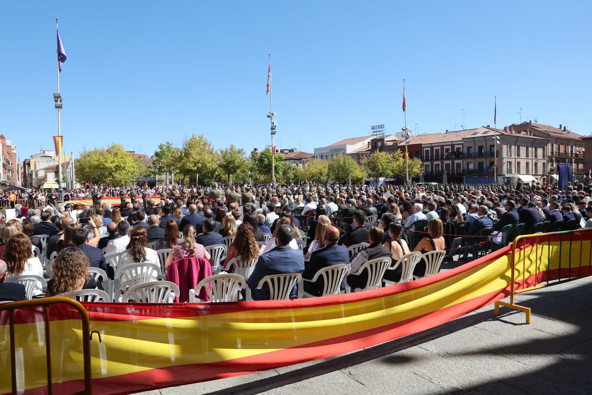 Trescientas personas juran bandera en Medina del Campo