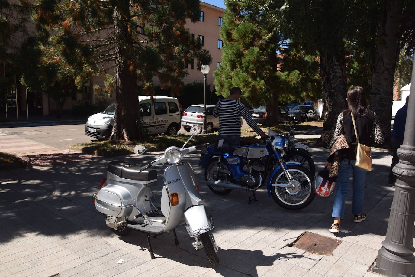 Las motos clásicas rugen en Guardo