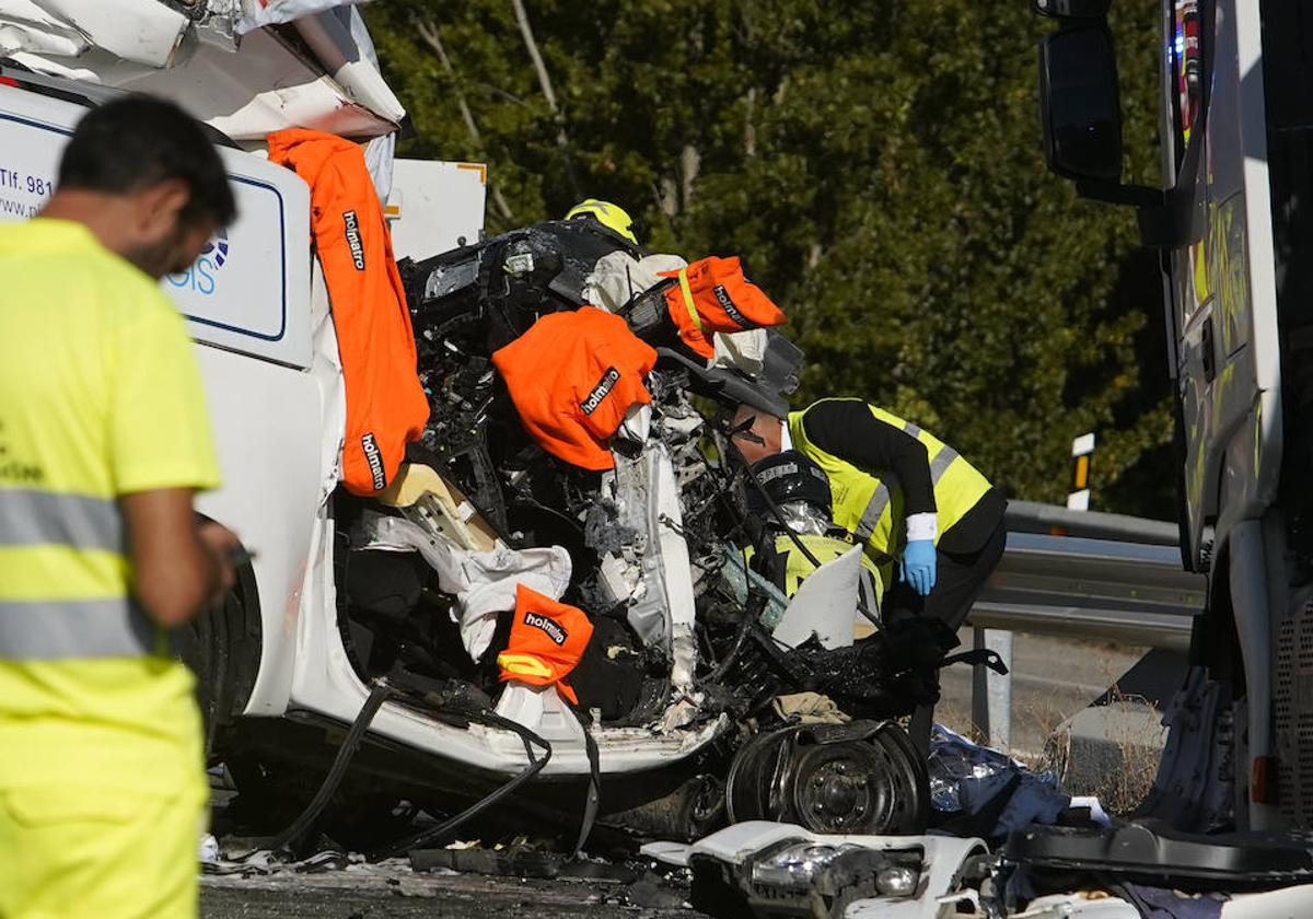 Tres personas mueren y dos más resultan herida en un accidente en León
