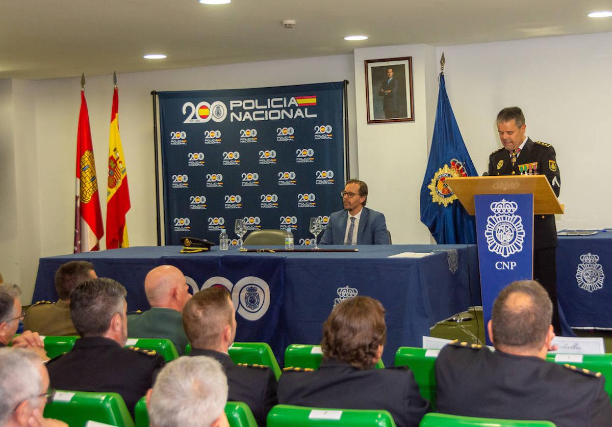 El comisario jefe, Honorio Pérez, durante su intervención en el acto.