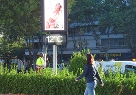 El mercurio marcaba 12 grados pasadas las nueve de la mañana en el Paseo de Zorrilla.