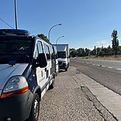 Denunciado por conducir un camión sin cinturón ni puntos en el carné