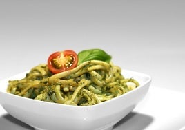 Deliciosos espaguetis con pesto de limón