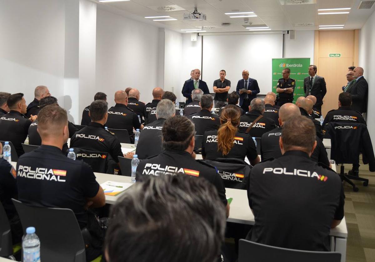 Un momento del curso de Iberdrola a la Policía Nacional.