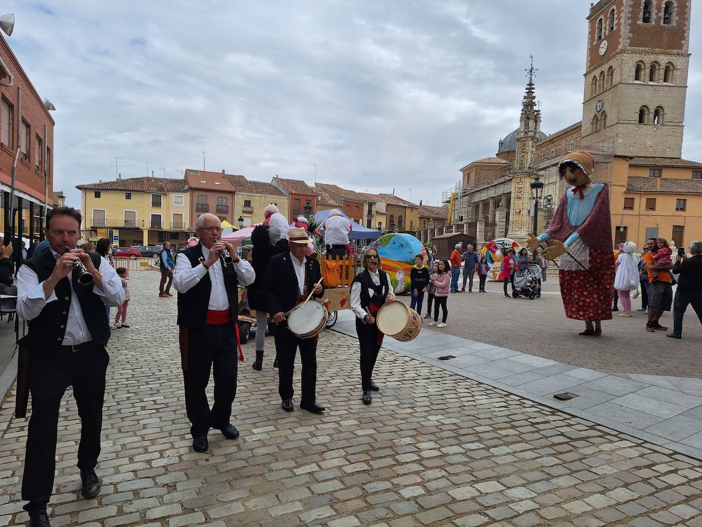 Imágenes del Mercado del Queso de Villalón de Campos