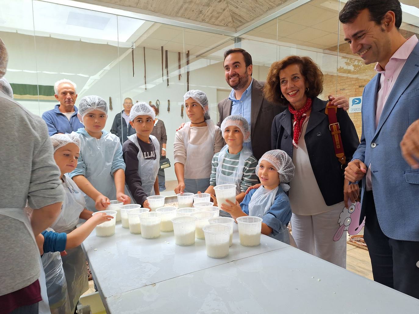 Imágenes del Mercado del Queso de Villalón de Campos