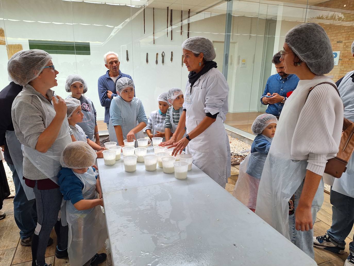 Imágenes del Mercado del Queso de Villalón de Campos