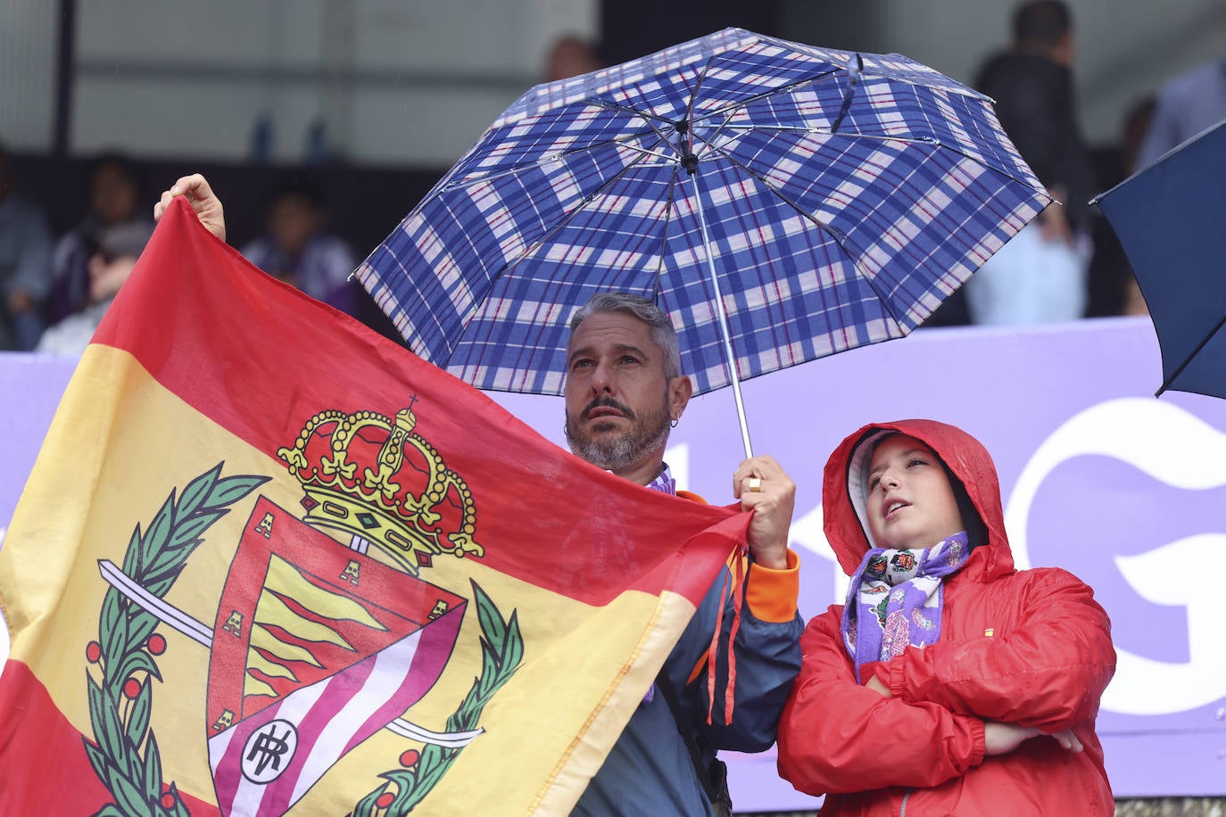 Búscate en las gradas del estadio José Zorilla (1/4)