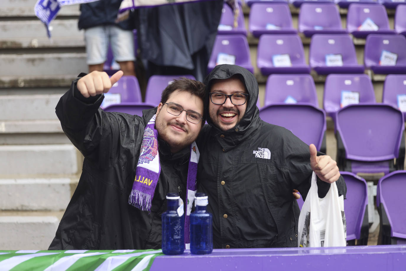 Búscate en las gradas del estadio José Zorilla (1/4)