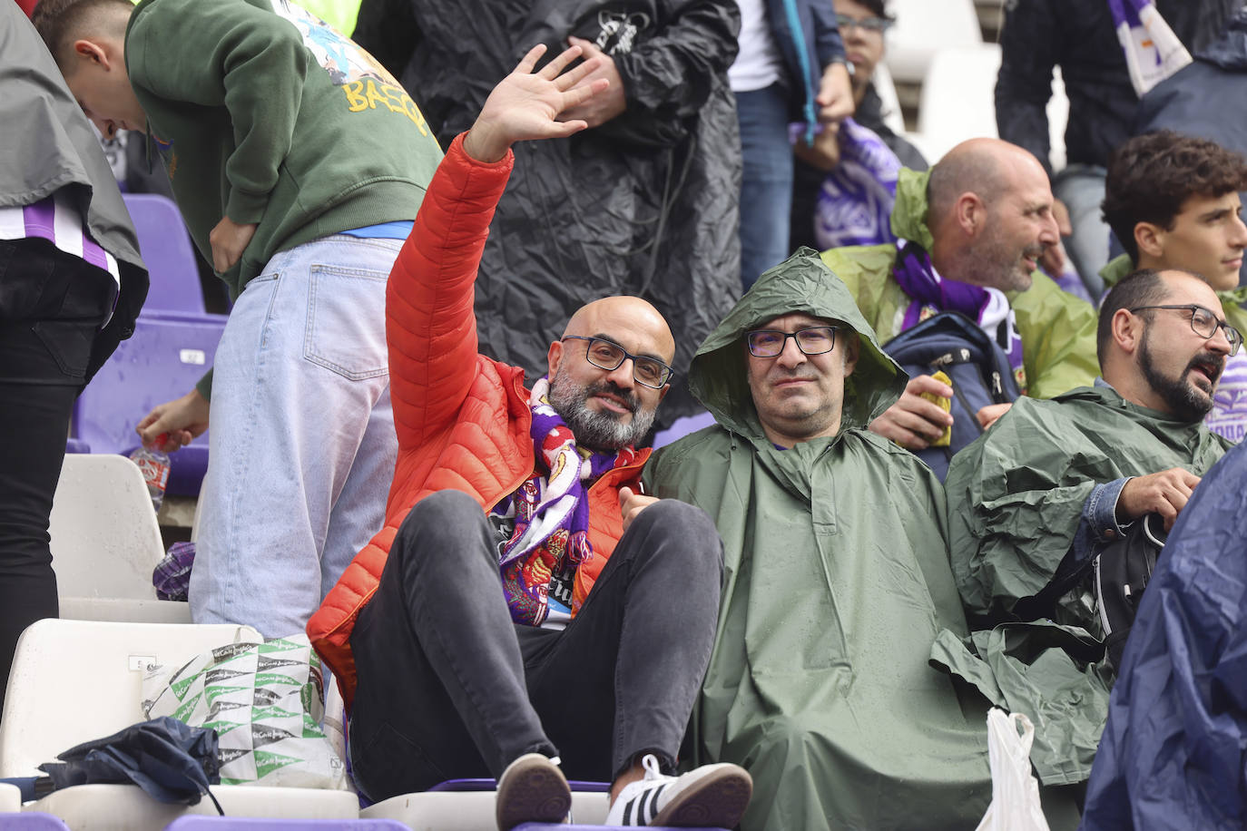 Búscate en las gradas del estadio José Zorrilla (2/4)
