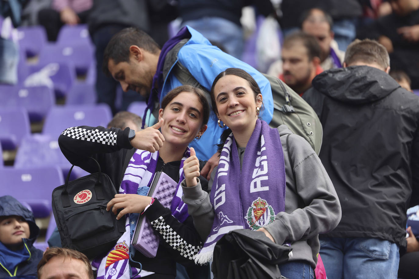 Búscate en las gradas del estadio José Zorrilla (2/4)