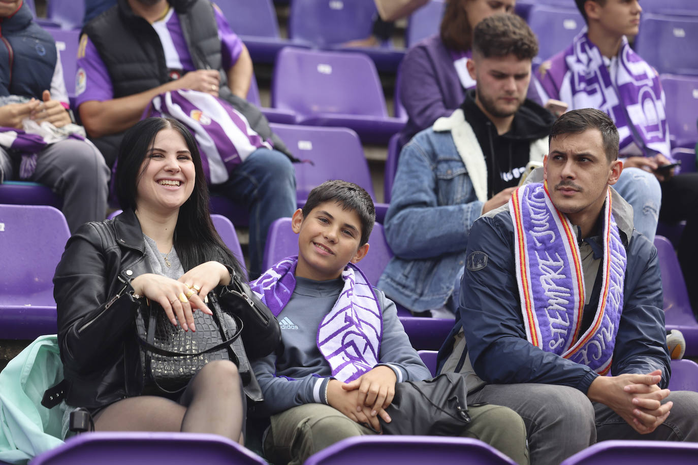 Búscate en las gradas del estadio José Zorrilla (2/4)