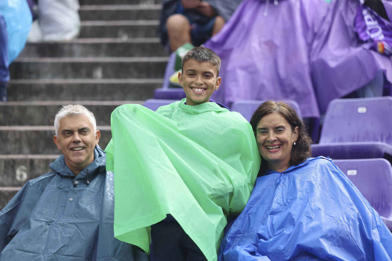 Búscate en las gradas del estadio José Zorrilla (3/4)