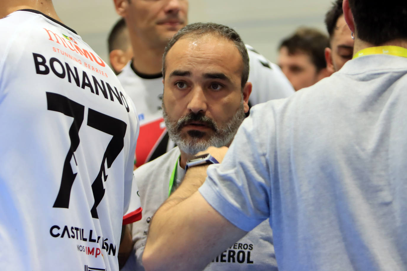 El Balonmano Nava - Recoletas Valladolid, en imágenes