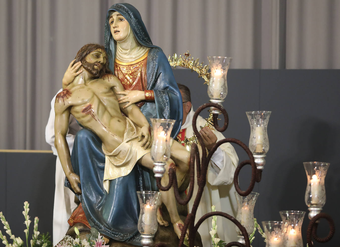 La Virgen de la Piedad luce nueva corona en Palencia