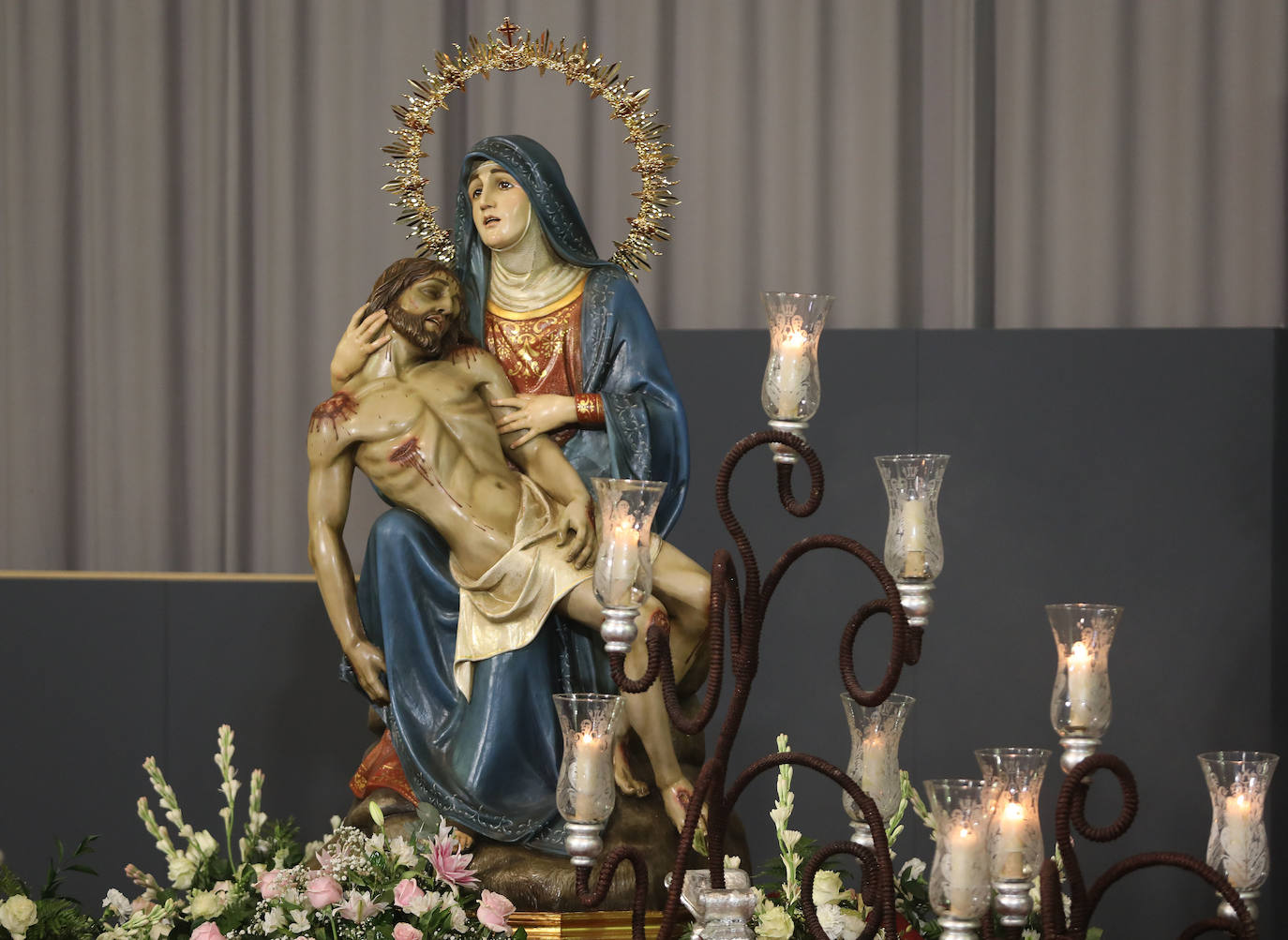 La Virgen de la Piedad luce nueva corona en Palencia