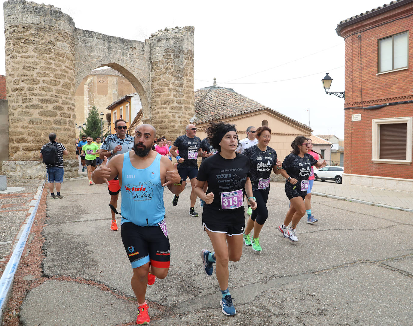 Becerril homenajea a Mariano Haro con una emotiva carrera