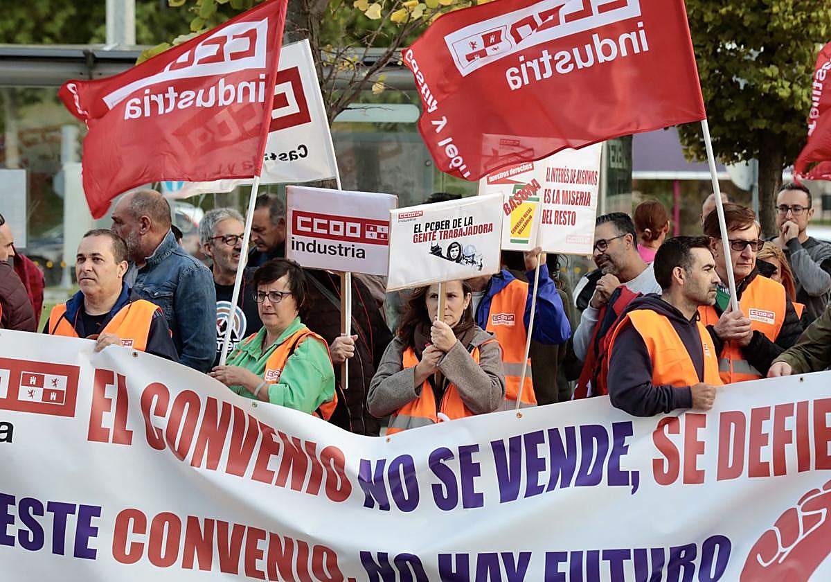 Protesta sindical en el acto de la Patronal del Metal, el año pasado en Valladolid.