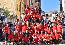 Foto de familia de los integrantes de la Asociación Raíz Taurina, el pasado año.