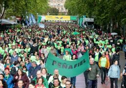 La Marcha contra el Cáncer reúne a más de 46.500 participantes pese a la amenaza de lluvia