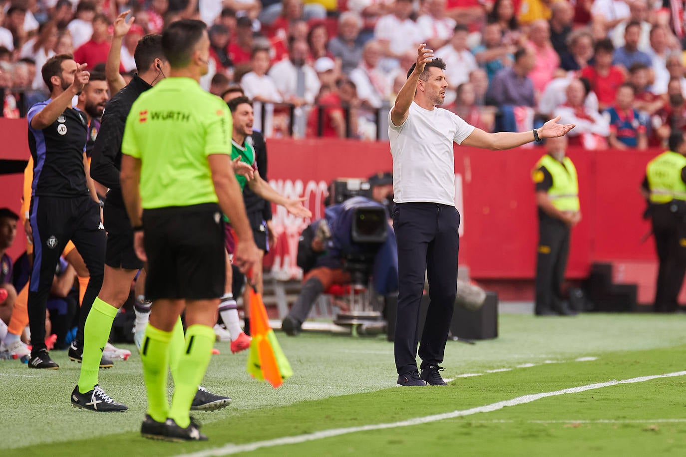 La derrota ante el Sevilla en el Pizjuán, en imágenes