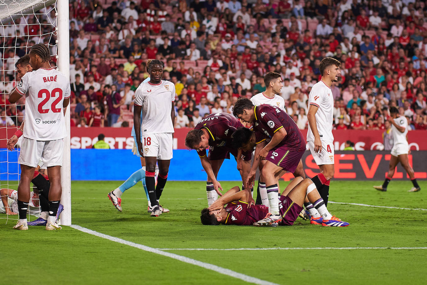 La derrota ante el Sevilla en el Pizjuán, en imágenes