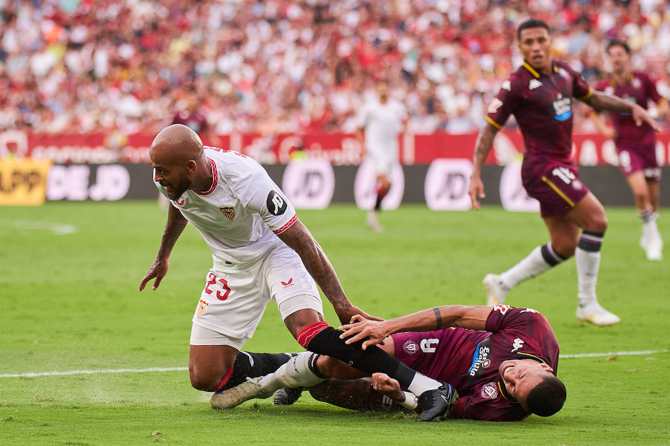 La derrota ante el Sevilla en el Pizjuán, en imágenes