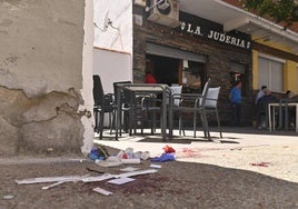 Restos tras una pelea en la calle Sinagoga de Valladolid.