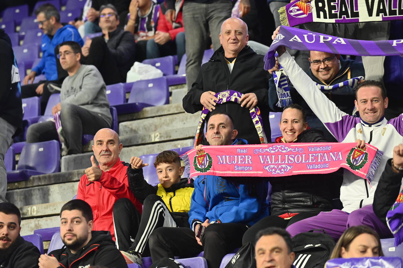 Búscate en la grada del estadio José Zorrilla (3/4)