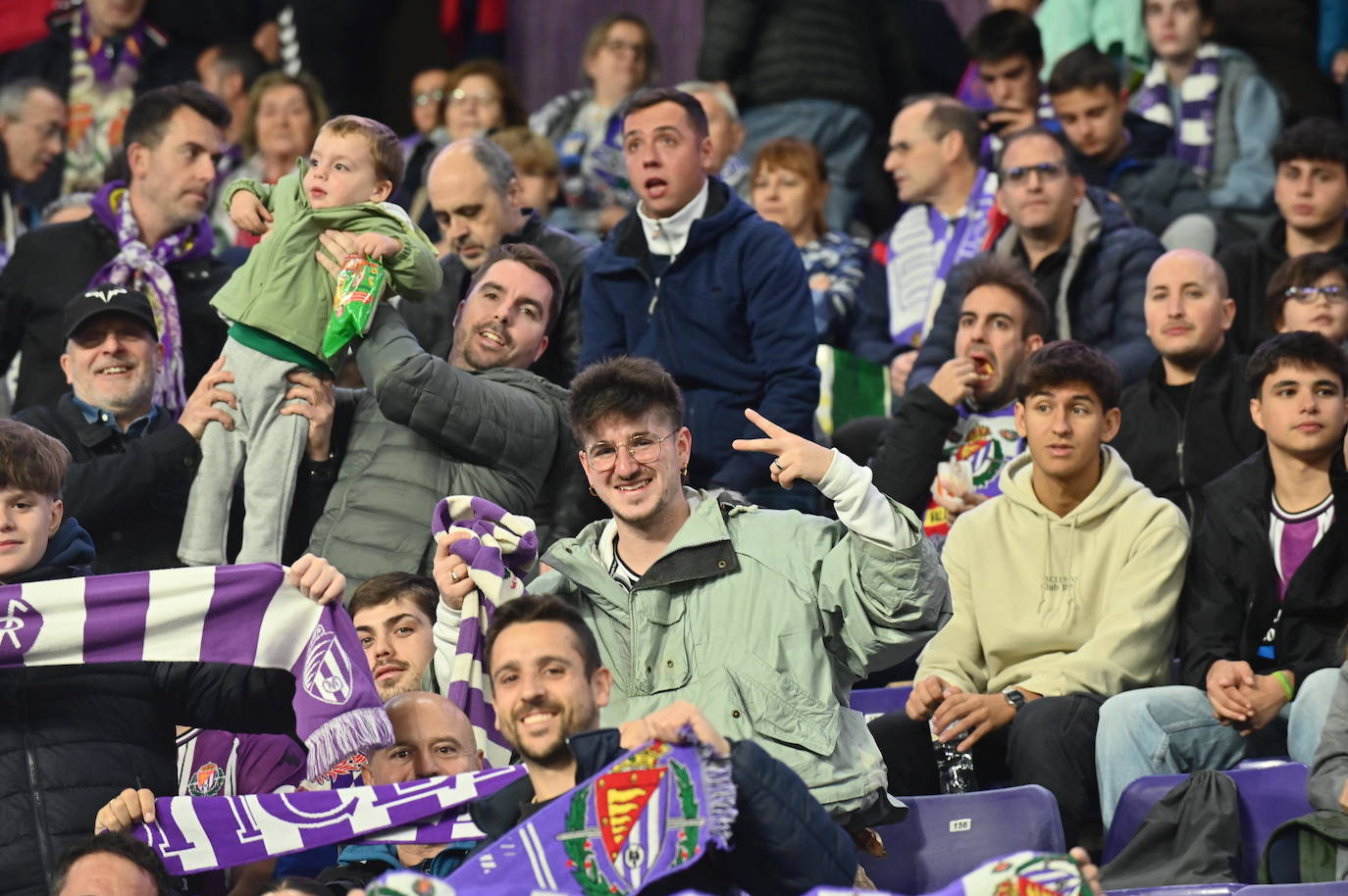 Búscate en la grada del estadio José Zorrilla (3/4)