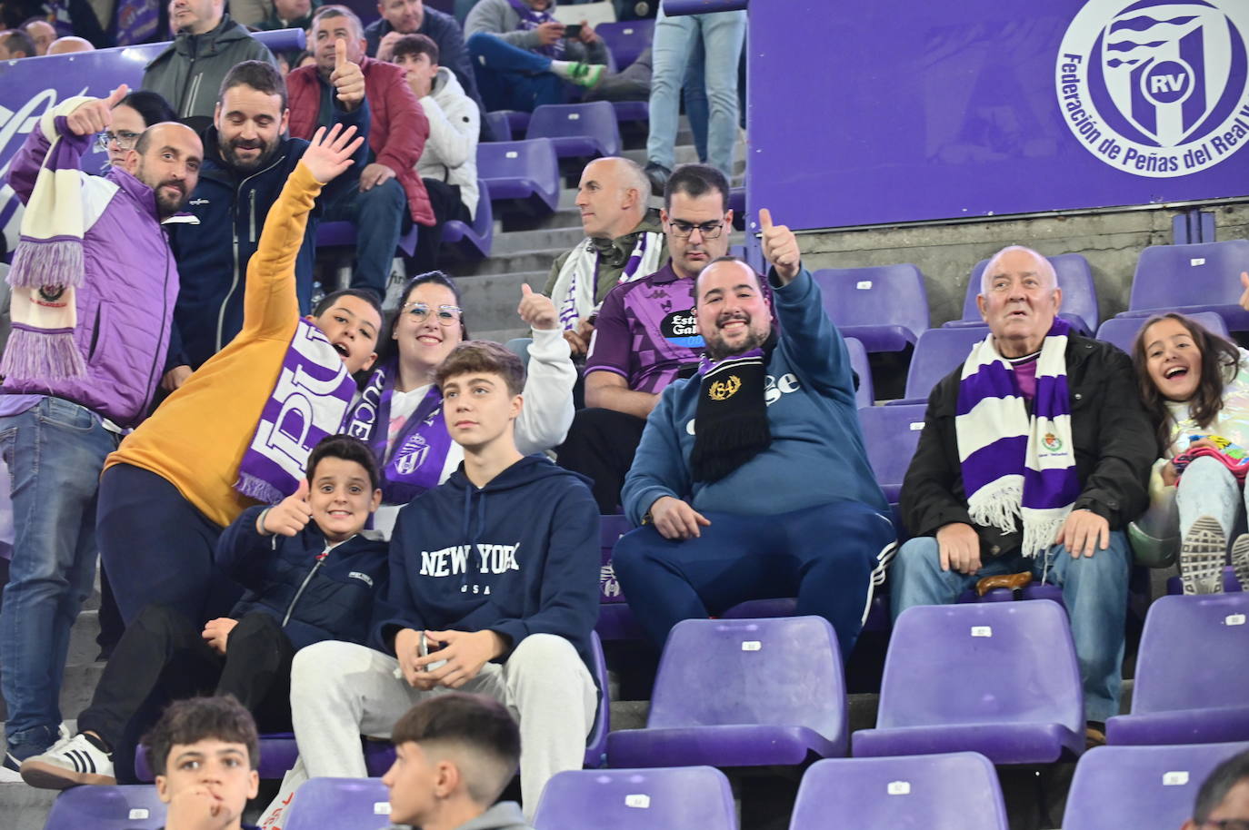 Búscate en la grada del estadio José Zorrilla (1/4)