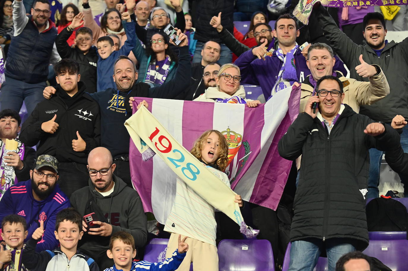 Búscate en la grada del estadio José Zorrilla (3/4)