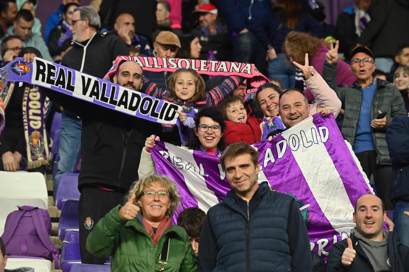 Búscate en la grada del estadio José Zorrilla (3/4)