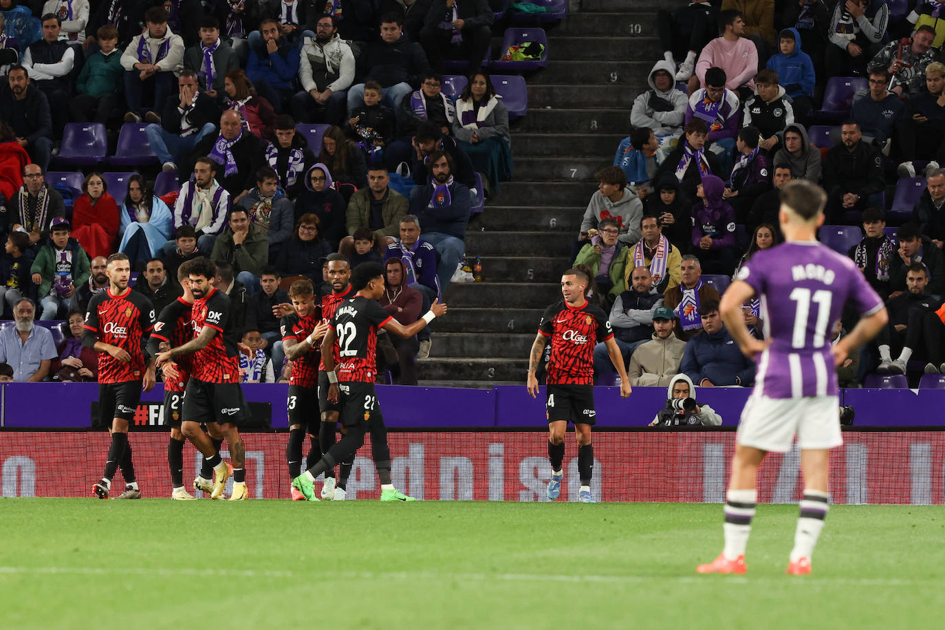 La derrota en casa del Real Valladolid frente al Mallorca, en imágenes