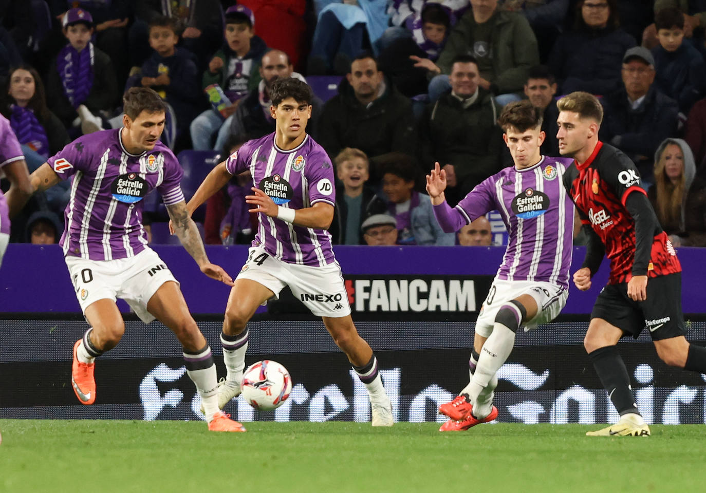 La derrota en casa del Real Valladolid frente al Mallorca, en imágenes