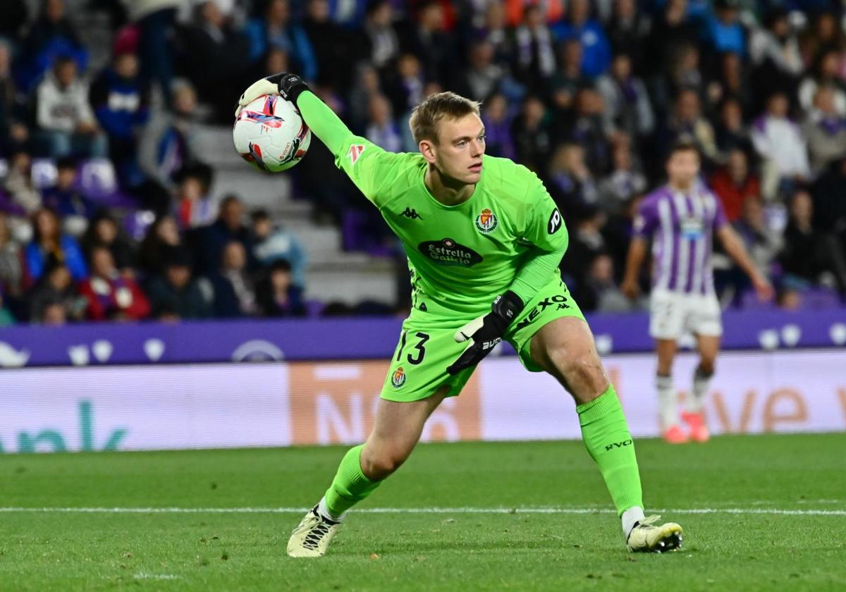 Karl Hein, durante una acción del Real Valladolid-Mallorca