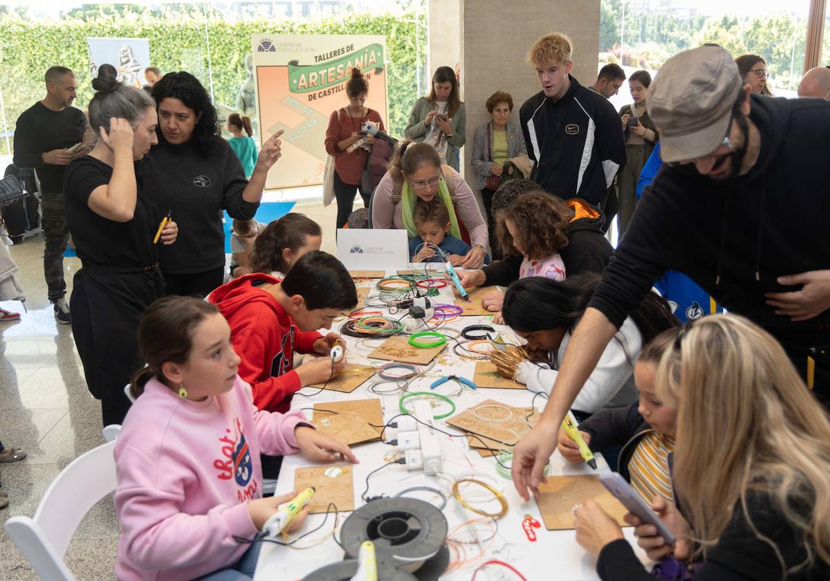 Talleres artesanales en la sede de las Cortes de Castilla y León