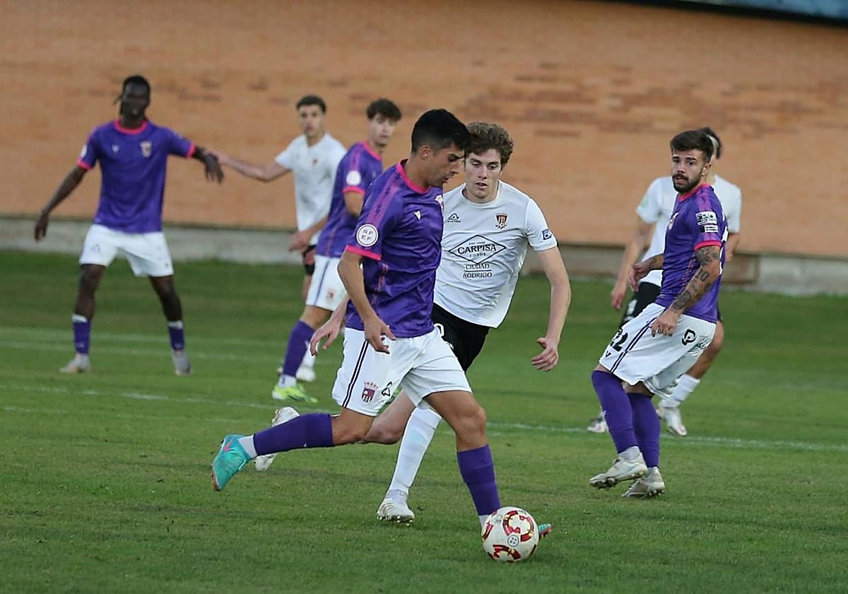 Un Palencia CF sin puntería cae por la mínima en su visita a Ciudad Rodrigo