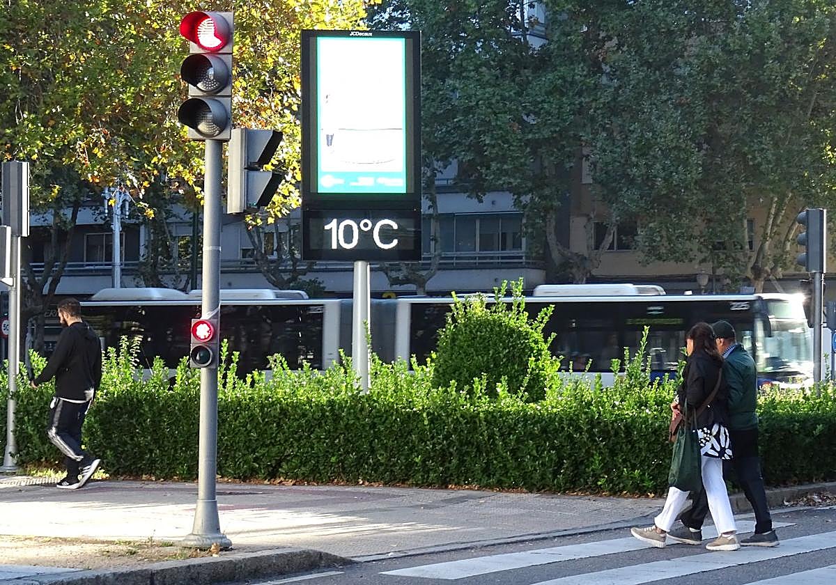 El mercurio marcaba 10 grados a las nueve de la mañana de este lunes.