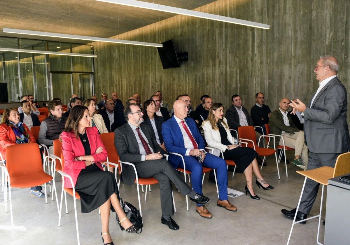 Acto de presentación del Consejo de Sabios impulsado por la Cámara de Comercio y la Diputación de Segovia.