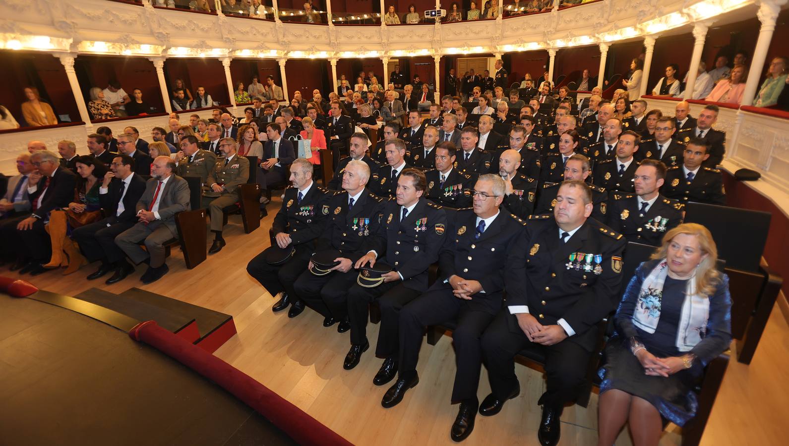 La Policía Nacional festeja a sus patronos